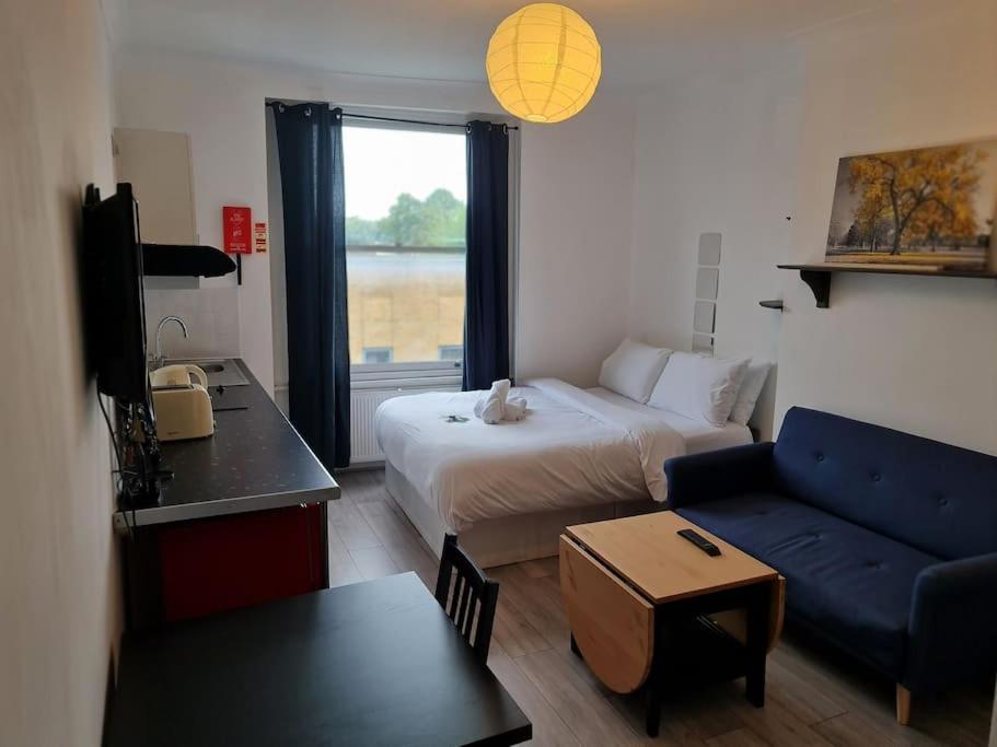 Chic & Modern Studio In Caledonian Rd Лондон Экстерьер фото