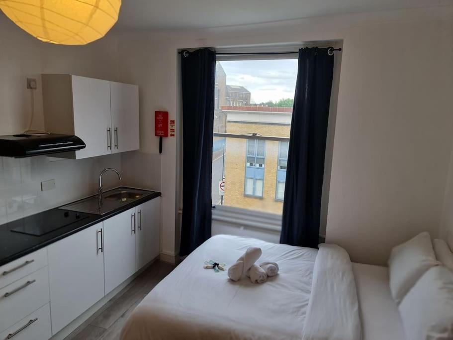 Chic & Modern Studio In Caledonian Rd Лондон Экстерьер фото